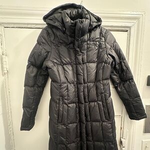 The North Face 550 Puffer Jacket